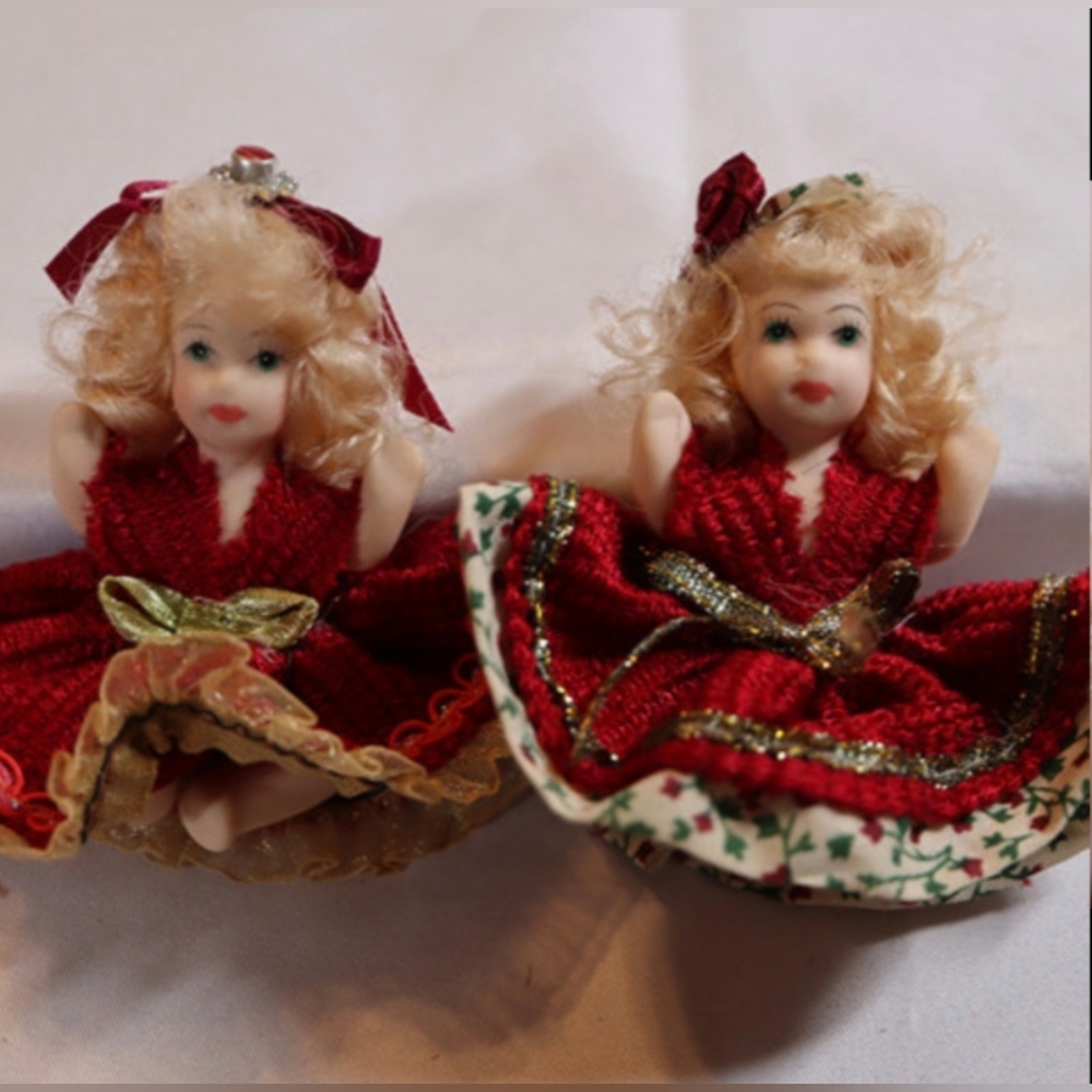 Vintage Pair of 2 Porcelian Bisque Miniature Christmas Dressed Dolls 2.5" Tall
